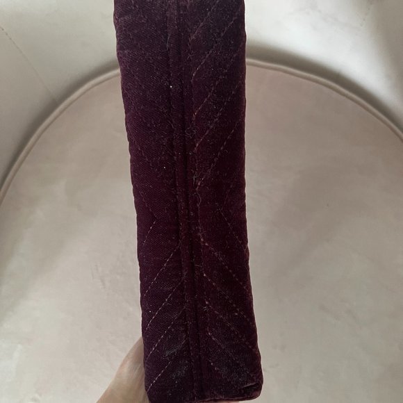 kate spade Amelia Velvet Medium Cosmetic Case bag purple cherrywood nwot - Picture 7 of 13